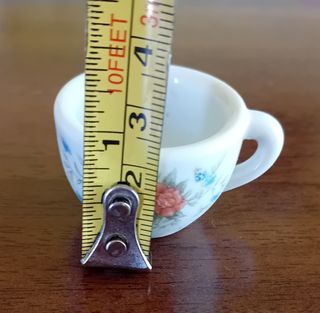 Mini servizio da tè con sette pezzi in porcellana