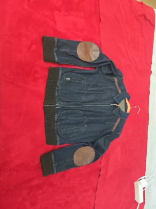 Chaqueta vaquera con codos de cuero