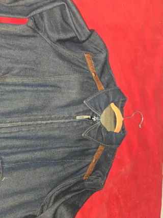 Chaqueta vaquera con codos de cuero