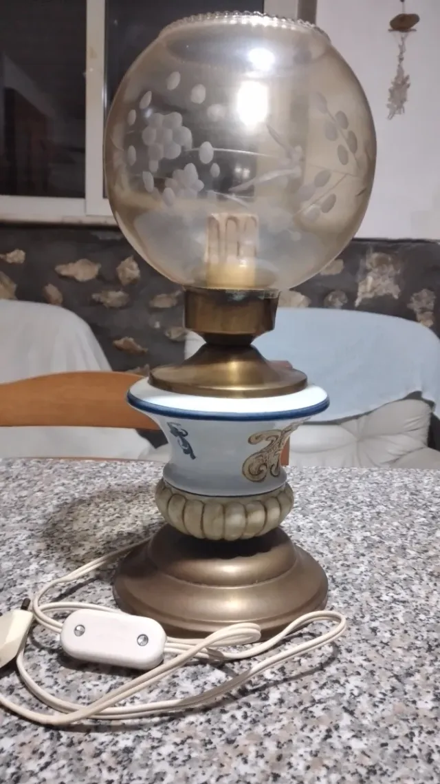 Lampada vintage ceramica e metallo