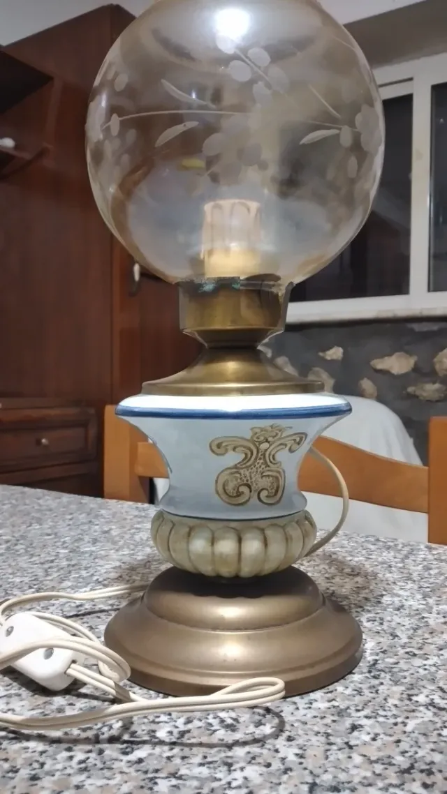 Lampada vintage ceramica e metallo