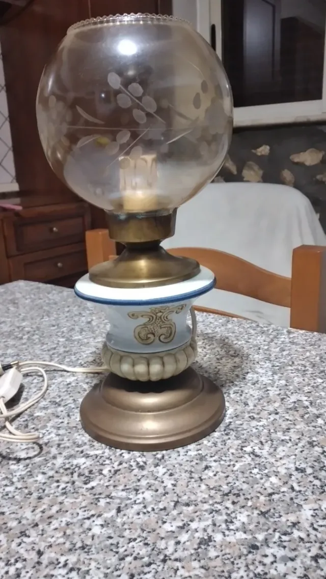 Lampada vintage ceramica e metallo