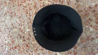 Gorro pescador estilo punk con anillas