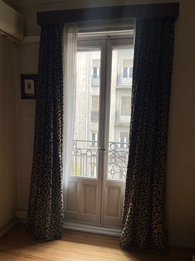 Cortinas largas estampado leopardo
