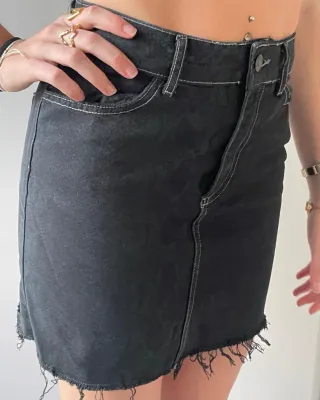 Falda mini efecto piel de serpiente