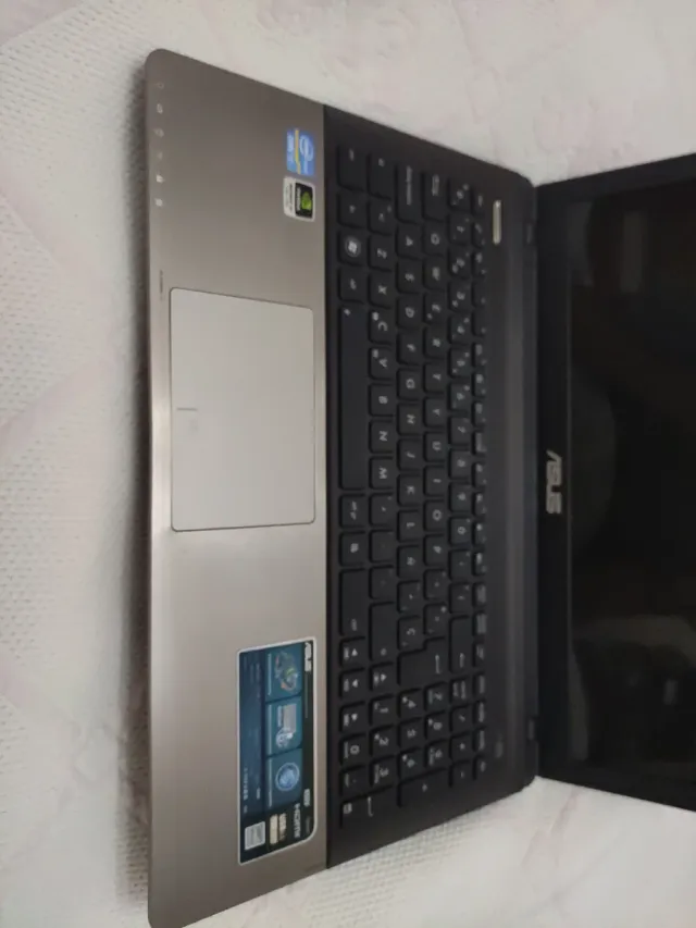 Portátil Asus Intel i7