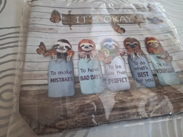 Neceser con perezosos It's Okay