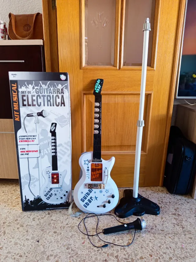 Guitarra Eléctrica Juguete con Micrófono.