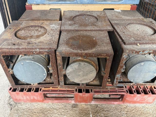 Bolardo control acceso metálico