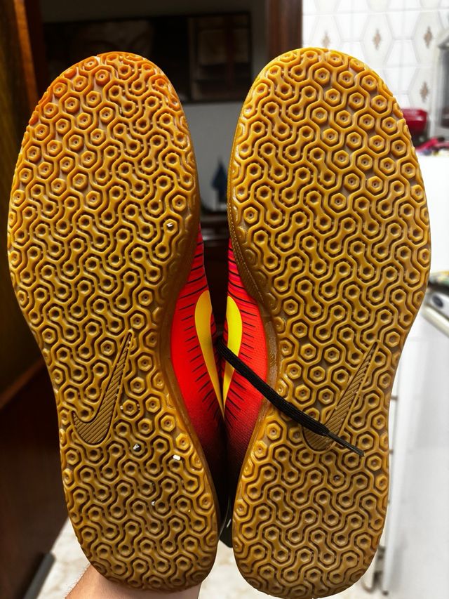 Zapatillas Nike Mercurial x Rojas y Amarillas