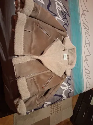 Cazadora borreguito beige/marrón sin estrenar