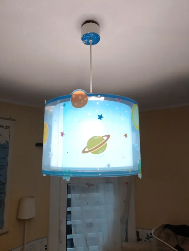 Lámpara infantil espacio