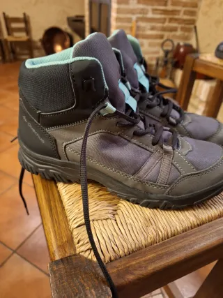 Botas montaña Quechua niñ@ Talla 35