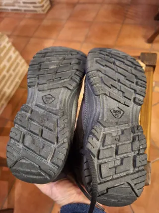 Botas montaña Quechua niñ@ Talla 35