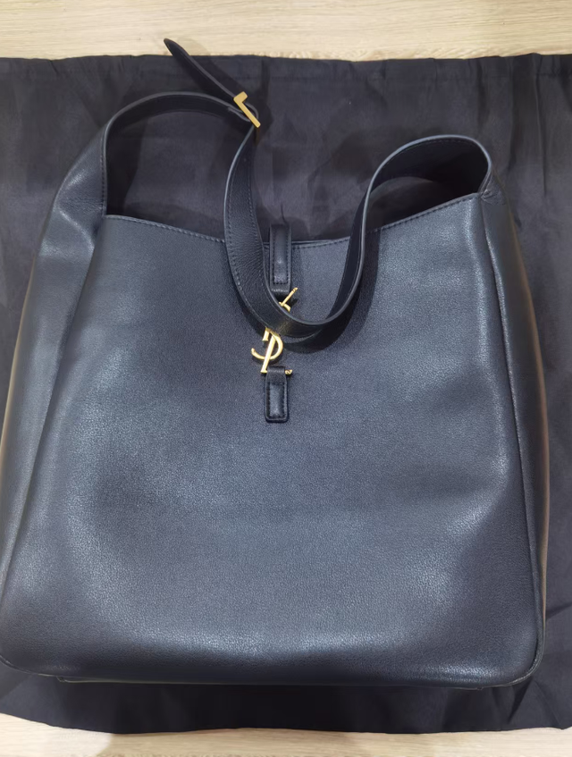 Bolso YSL Hobo mediano negro, original con factura