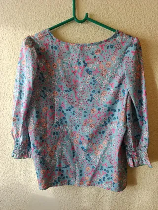 Blusa Shein flores azul y rosa