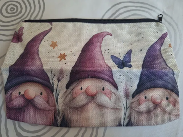 Neceser gnomos morado y beige