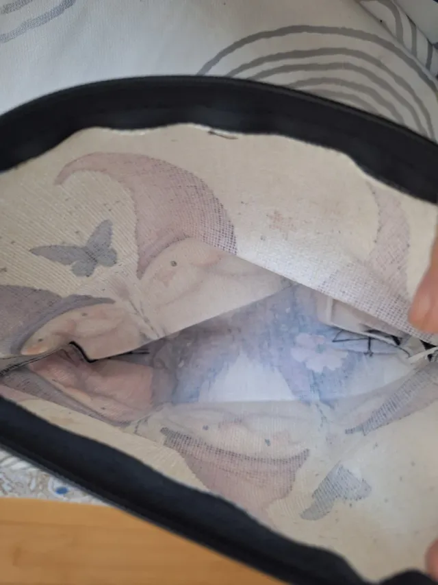 Neceser gnomos morado y beige