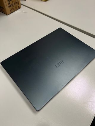 Portátil MSI Modern 14 Negro/Gris