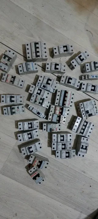 Differenziali e magnetotermici vari