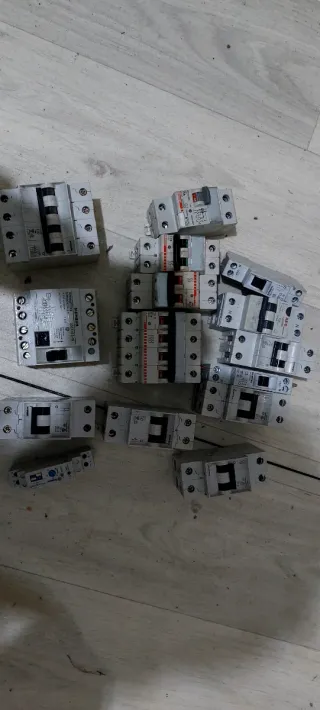 Differenziali e magnetotermici vari