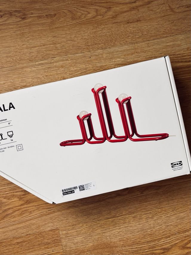 Lámpara Strala Ikea Gustaf Westman Roja