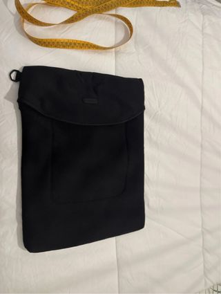 Funda portátil negra
