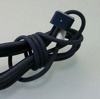 Cable original Apple MagSafe 3 Medianoche TRENZADO