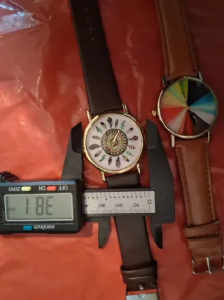 Lotto 2 orologi al quarzo nuovi oversize