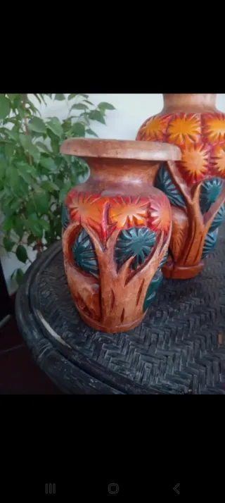 Coppia Vasi Legno Intagliato Floreale