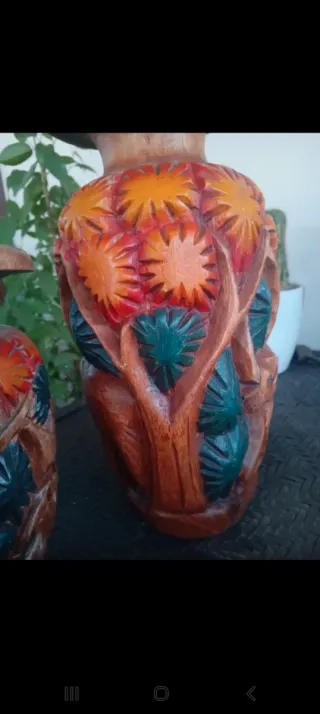 Coppia Vasi Legno Intagliato Floreale