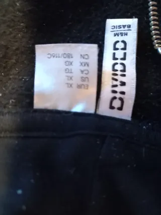 Unisex Chaqueta negra con cremallera