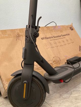 Patinete Xiaomi Essential Negro