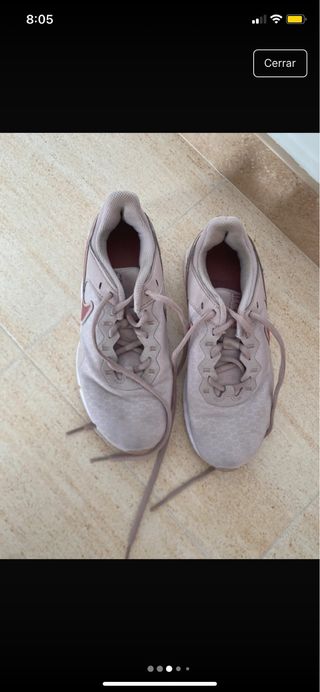 Zapatillas deportivas Nike beige y rosa