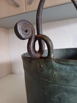 Caldera Cobre antigua grande