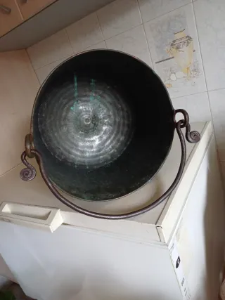 Caldera Cobre antigua grande