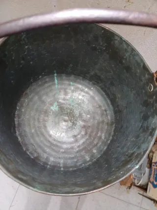 Caldera Cobre antigua grande