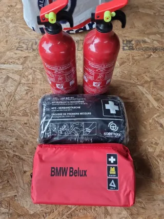 Kit Primo Soccorso BMW + 2 Estintori