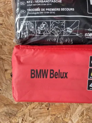 Kit Primo Soccorso BMW + 2 Estintori