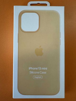 Cover iPhone 13mini in silicone Marigold