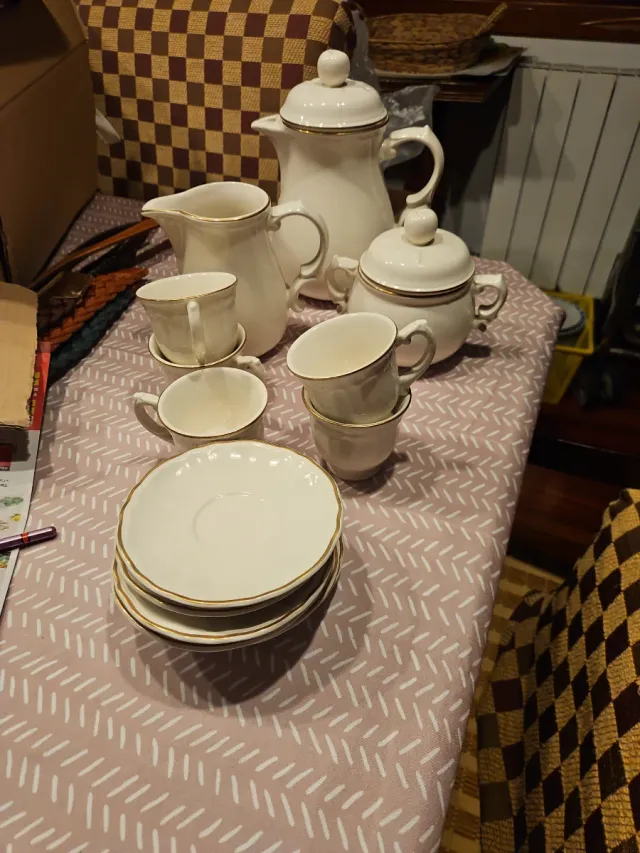 Juego de café porcelana blanco y oro