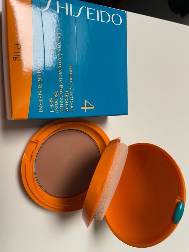 Shiseido Tanning Compact Bianca