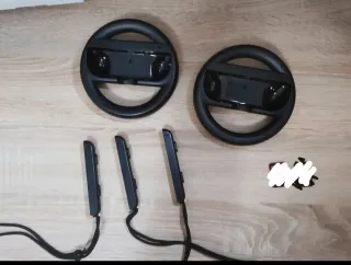 Volanti e Joy-Con per Nintendo Switch