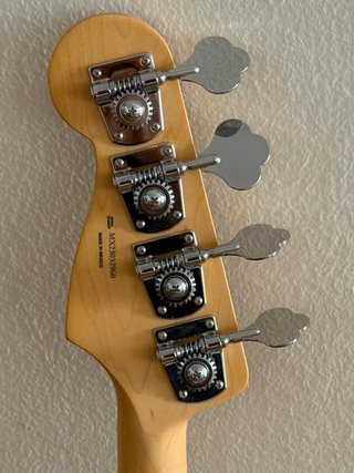 Bajo Fender Jazz Bass Maple BUTTERCREAM SIN USO