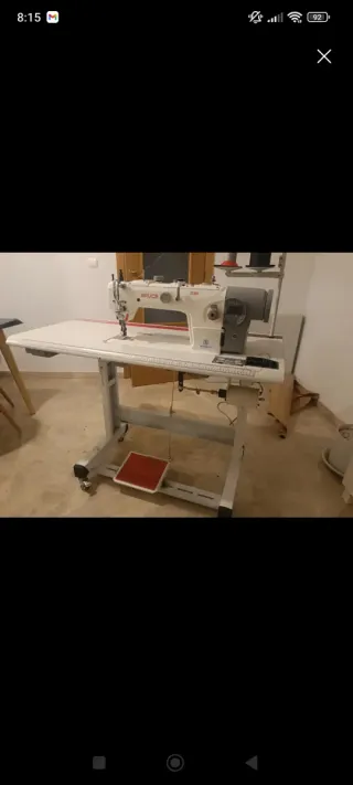 Máquina industrial triple arrastre cortahilos.