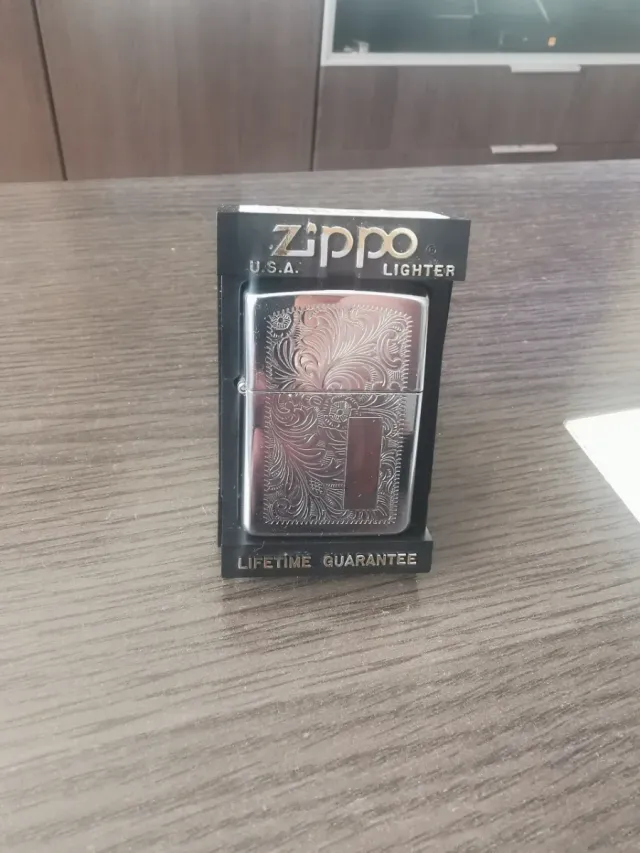 Zippo Regular Venetian