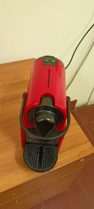 Macchina Caffè Nespresso Inissia Rossa