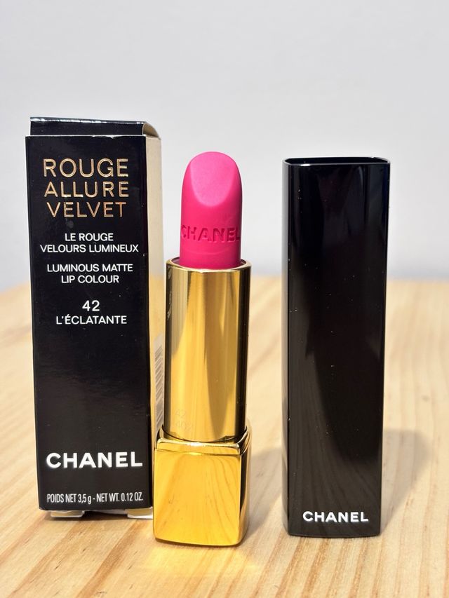 Chanel Rouge Allure Velvet 42 L'Éclatante