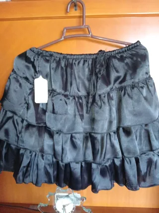 Falda negra volantes talla única