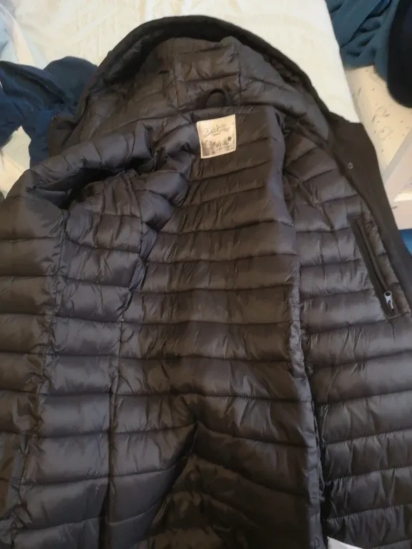 Parka nera usata pochissimo marca Kate Cut